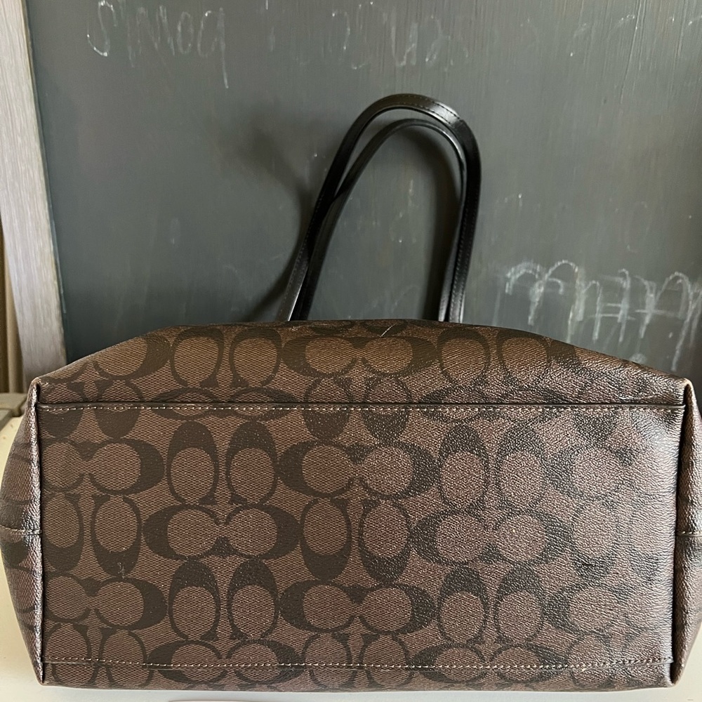 Coach Tote - Picture 4 of 7